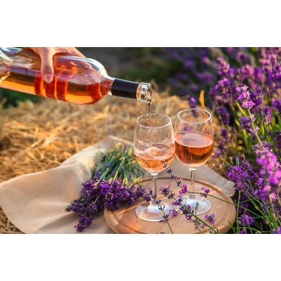 Luxusní well being piknik v Levandulovém údolí s biodynamickou aromaterapií a degustačním menu Dárkový poukaz: Tištěný poukaz na adresu – Hledejceny.cz
