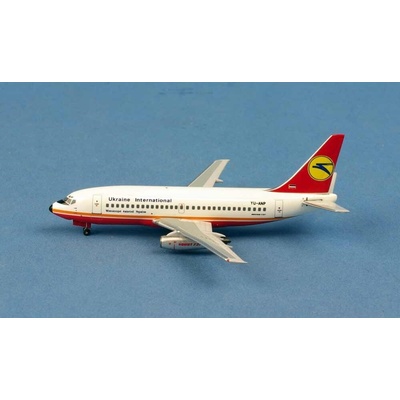 AeroClassic B737-200 Aviogenex Ukraine International Hybrid Colors 1:400