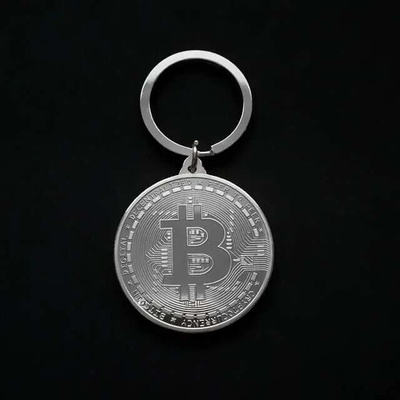 LUDOVKA Kľúčenka Bitcoin medaila strieborná